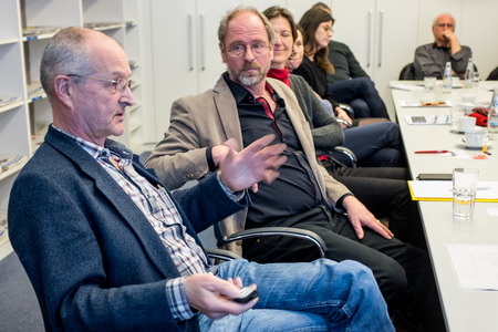 Helmut Herold, Chefredakteur der Berliner Woche, informiert über die Gattung Anzeigenblätter. Foto: Thomas Scharfstädt